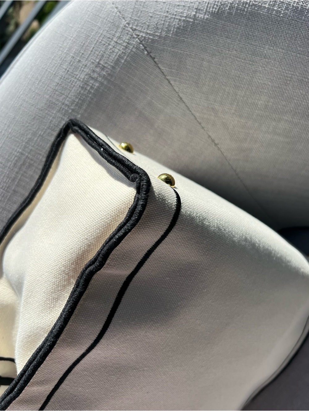 Fendi Large Roma Lea Tote Bag - Picture 7 of 13